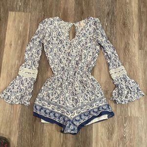 Hollister long sleeve jumper